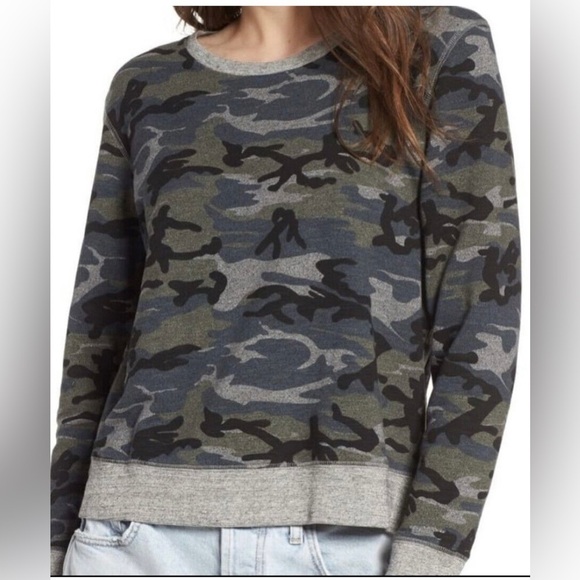 Sundry Camo crewneck size large - Picture 1 of 4